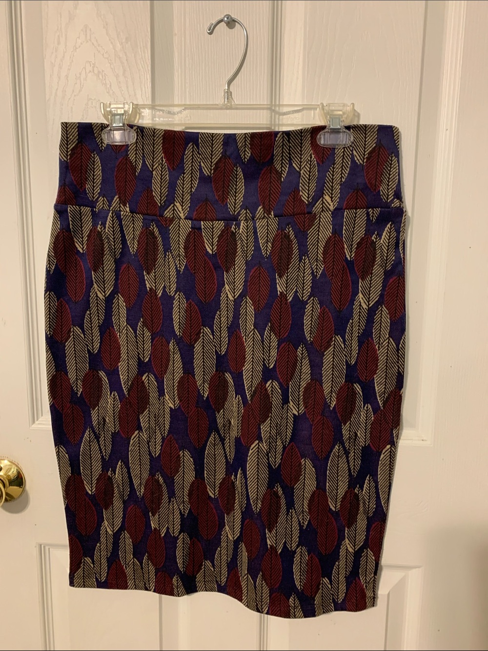 LuLaRoe LLR Cassie leaf/feather print - Large
